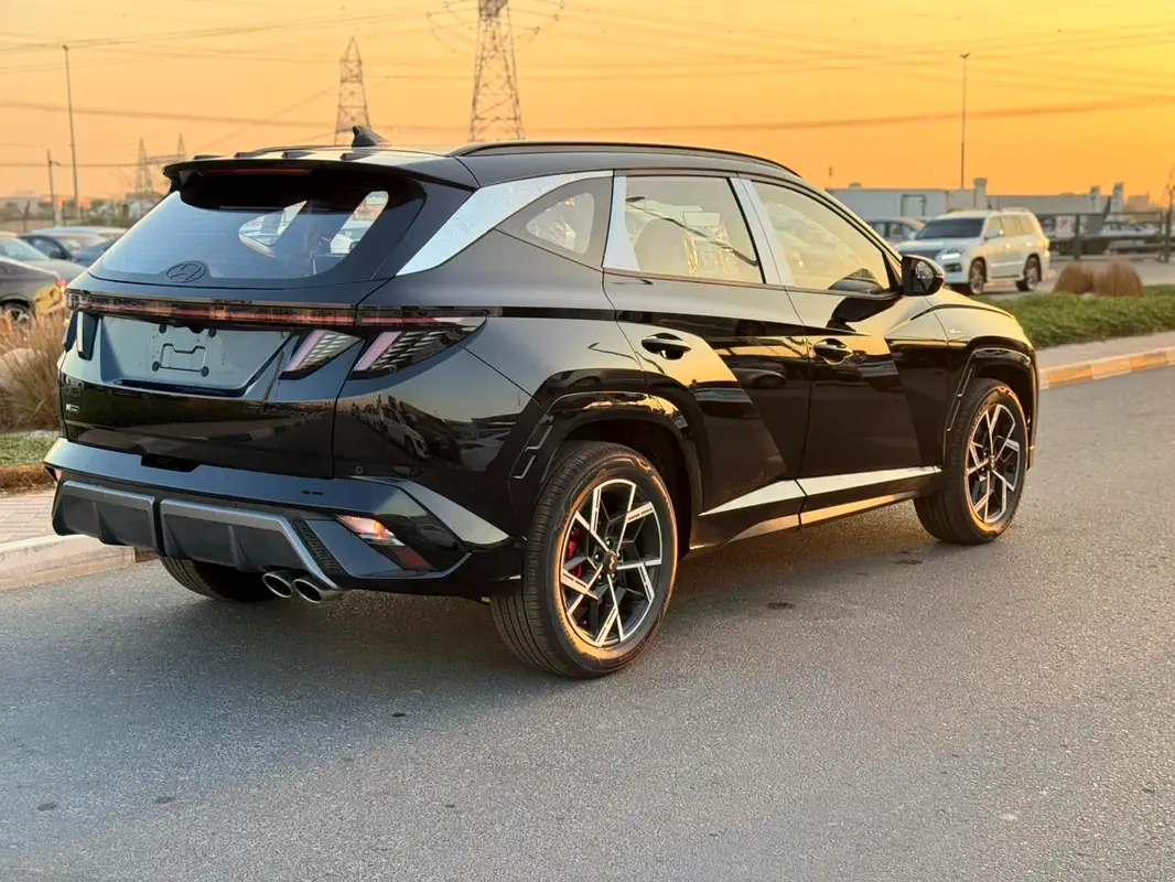 Hyundai Tucson N-Line Elite, vue arrière trois quarts