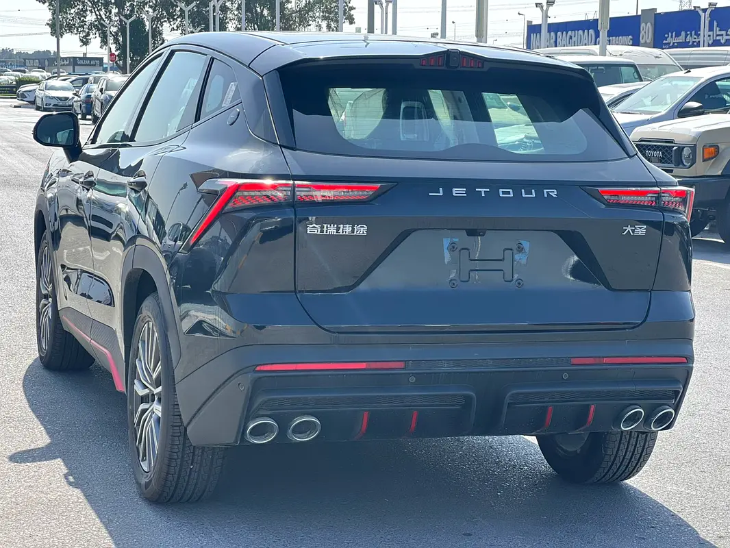 Jetour Dashing 1.6T Luxury, vue arrière trois quarts