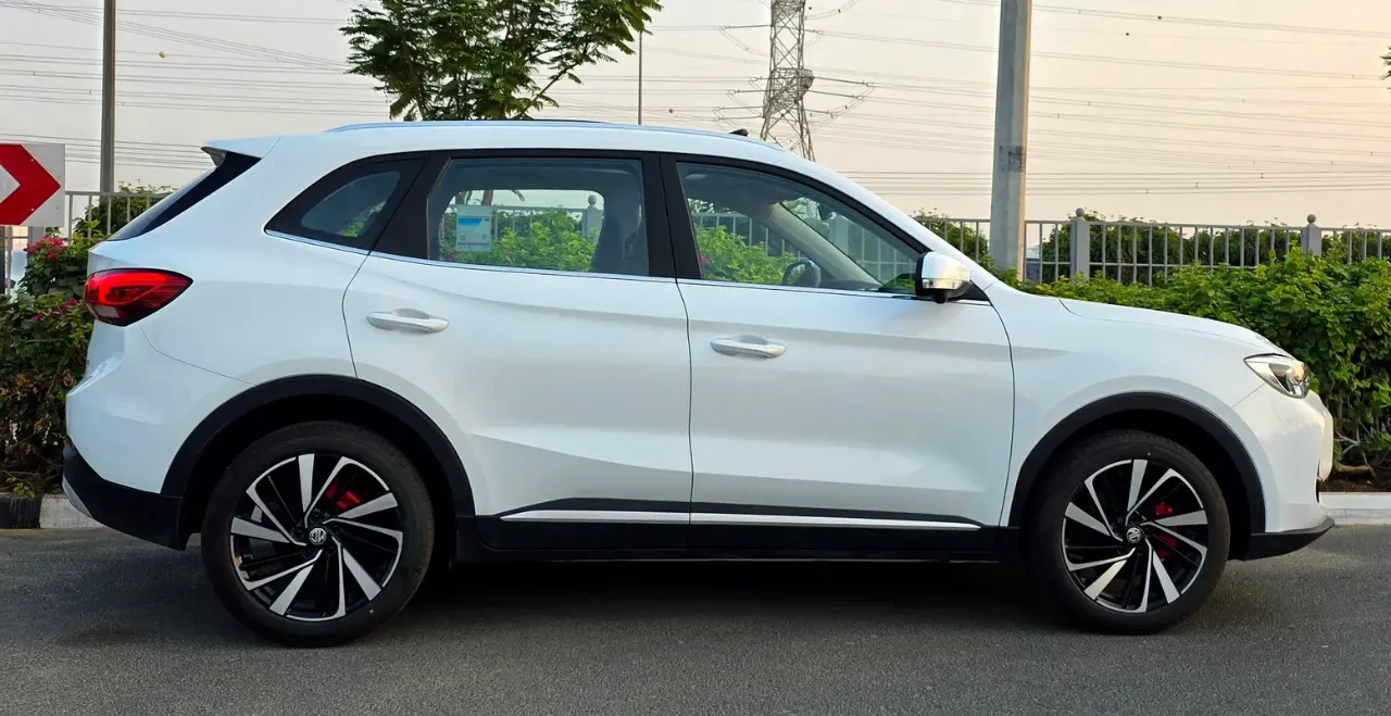 MG ZS 1.5L, vue de profil