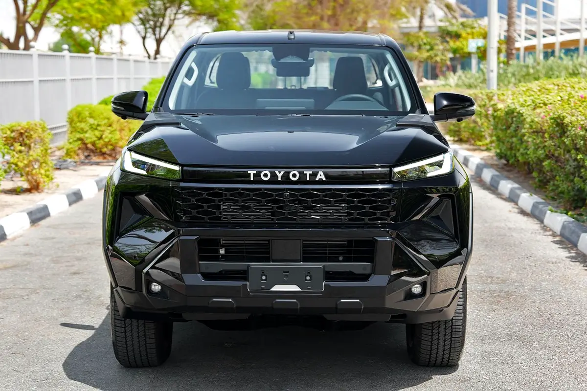 Toyota Hilux 2.8 Diesel, vue avant