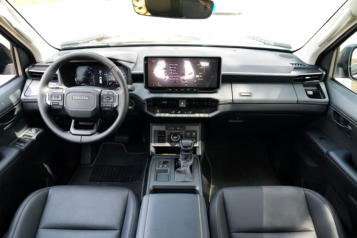 Toyota Hilux 2.8 Diesel, tableau de bord