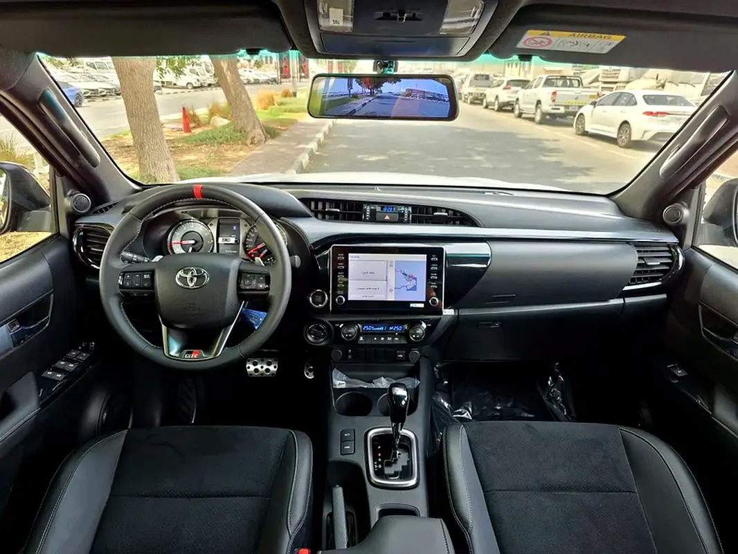 Toyota Hilux GR Sport 2.8 Diesel, tableau de bord