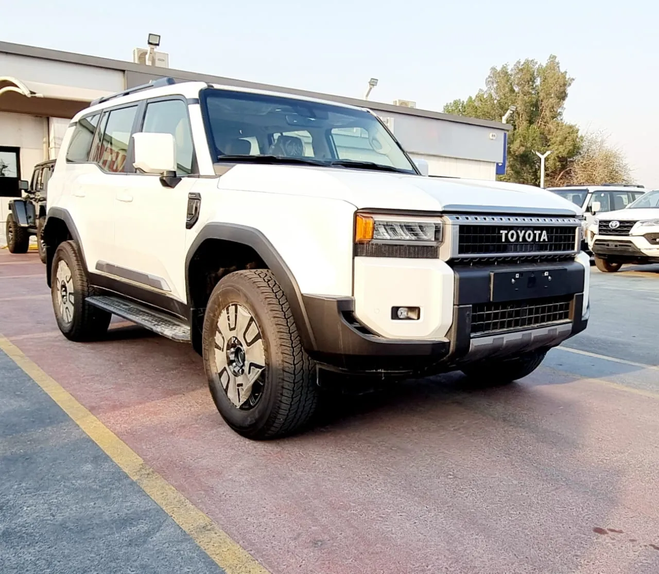 Toyota Land Cruiser Prado GXR 2.8 Diesel, vue avant trois quarts