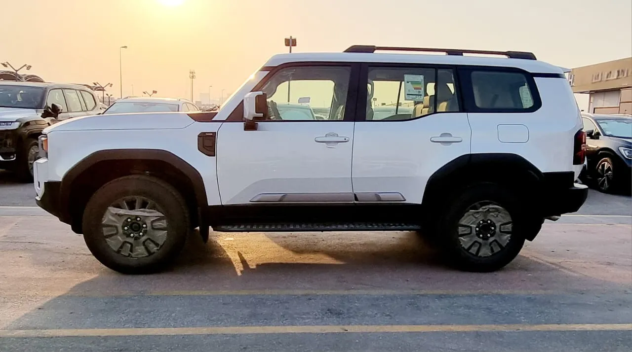 Toyota Land Cruiser Prado GXR 2.8 Diesel, vue de profil